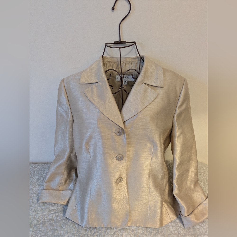 Le Suit Essentials Women's Elegant Golden Blazer